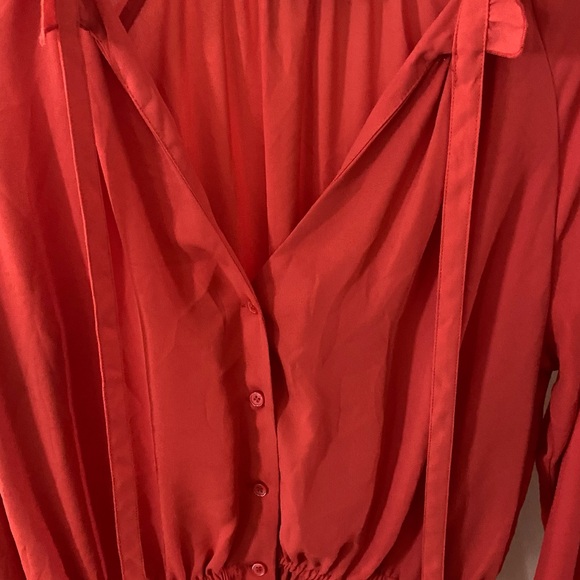 Tie-front Button down peplum Blouse - Picture 2 of 6